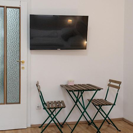 Budget City Stay - Near Wiener Stadthalle Ideal For Longstays Екстер'єр фото