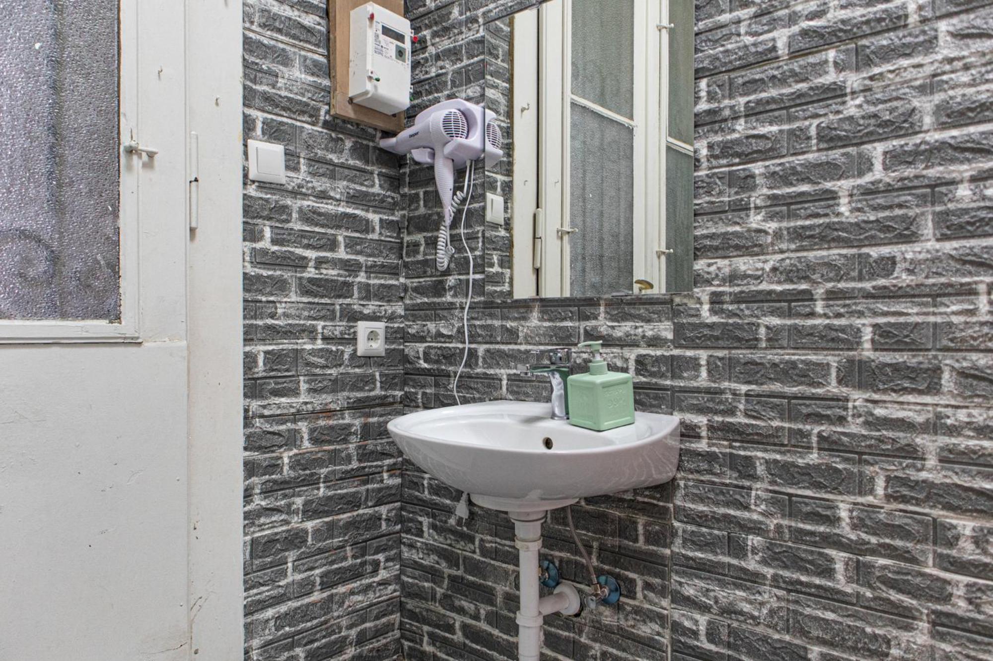 Budget City Stay - Near Wiener Stadthalle Ideal For Longstays Екстер'єр фото